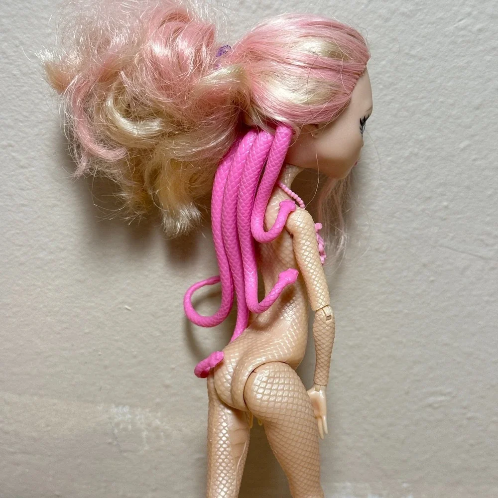 Mattel Monster High Frights, Camera, Action! Hauntlywood Viperine Gorgon Doll